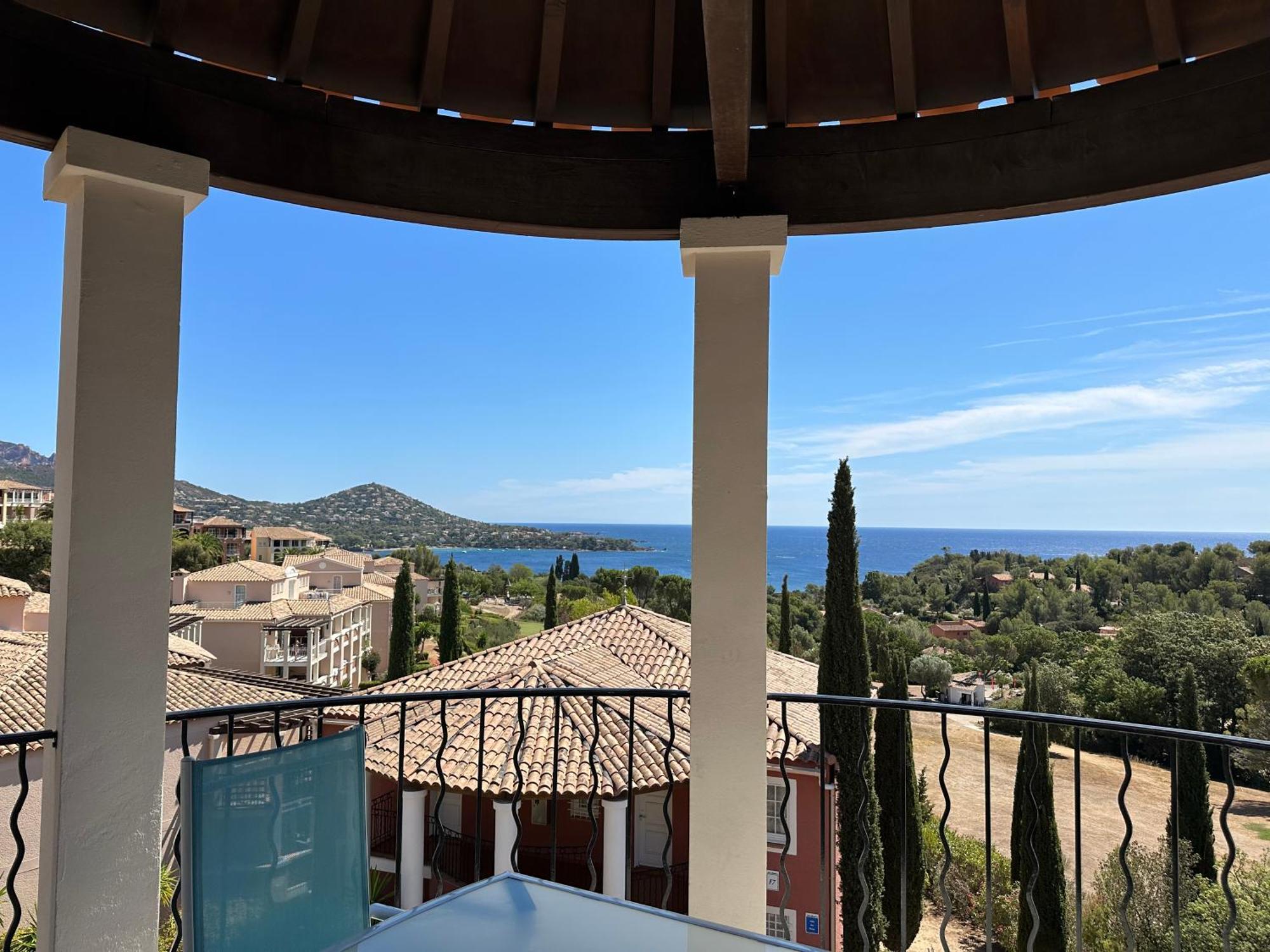 Cap Esterel Vue Mer Et Climatise Saint-Raphaël Exterior foto